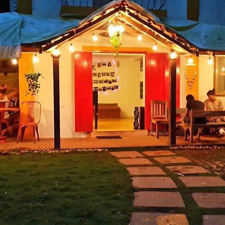Red Door Hostel 안주나 외부 사진