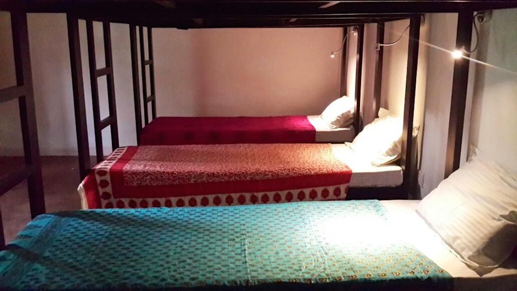 Red Door Hostel 안주나 외부 사진